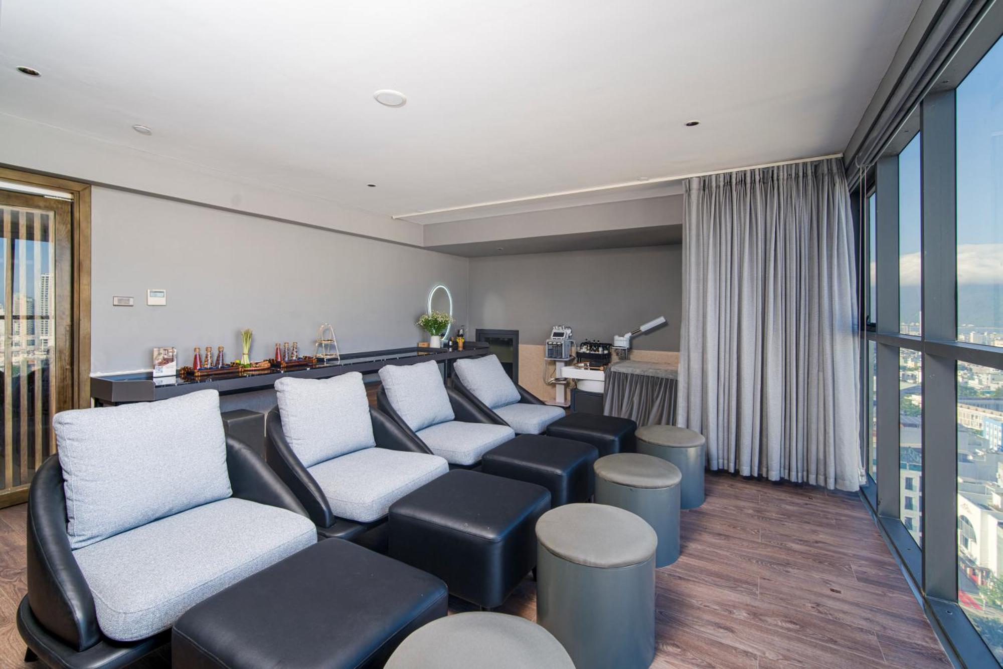 Luxtery Hotel & Spa Дананг Екстериор снимка