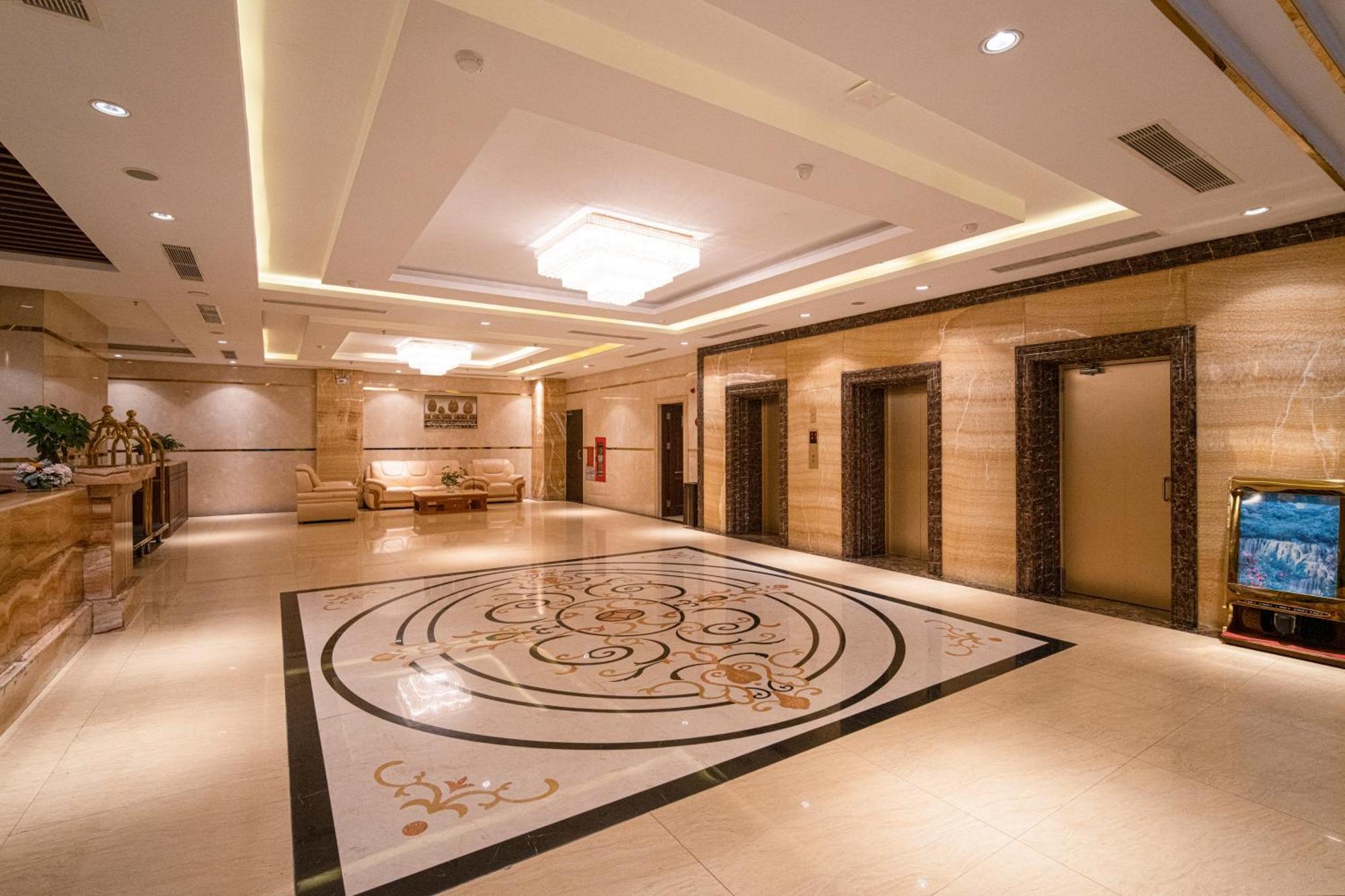 Luxtery Hotel & Spa Дананг Екстериор снимка