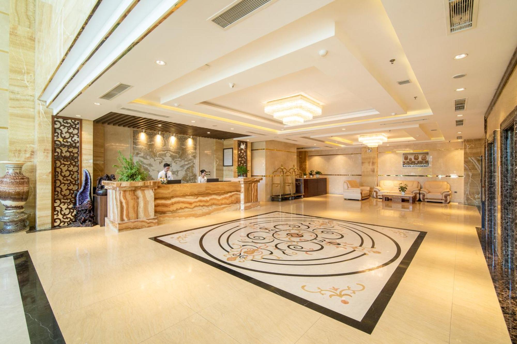 Luxtery Hotel & Spa Дананг Екстериор снимка