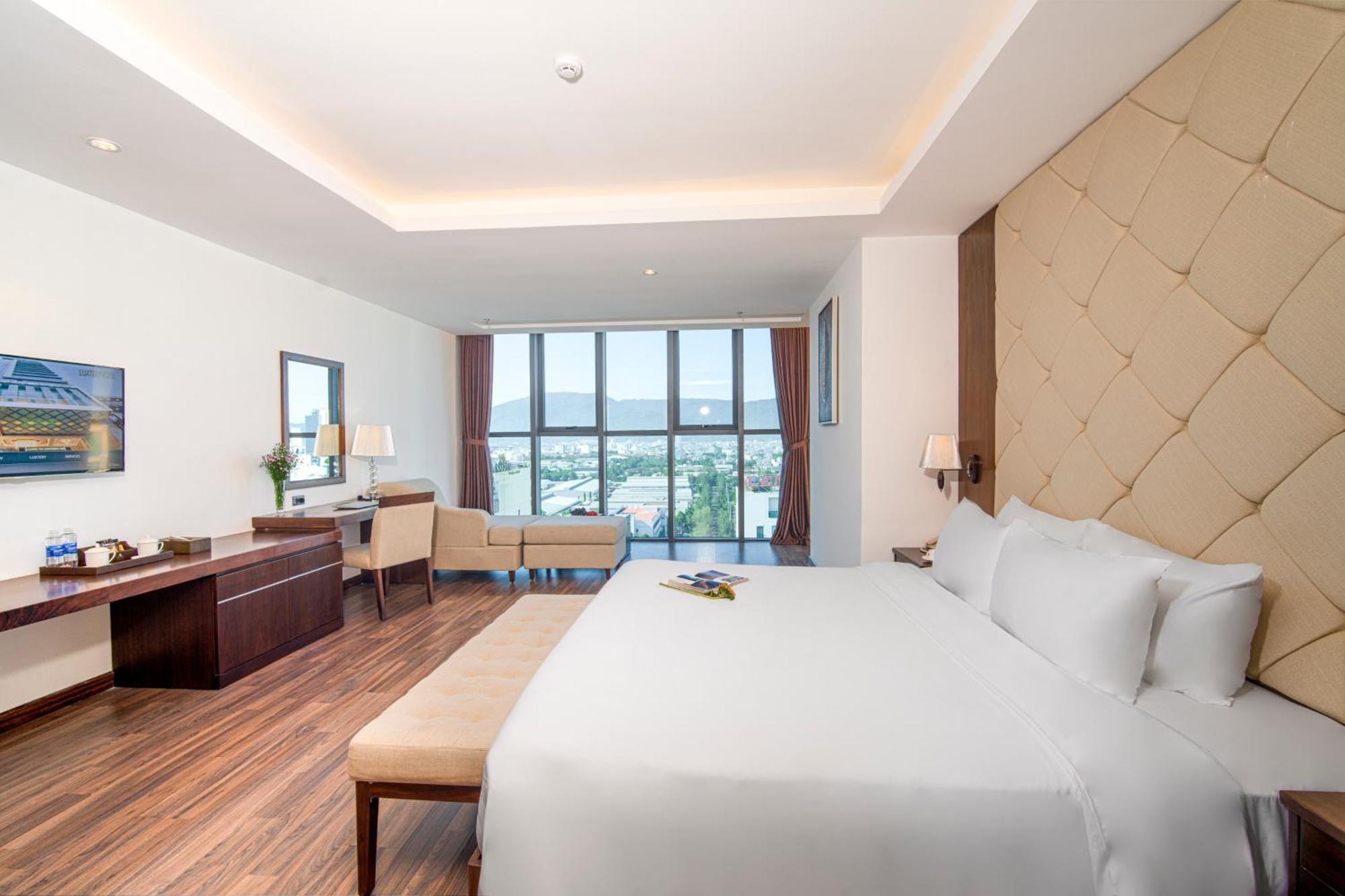 Luxtery Hotel & Spa Дананг Екстериор снимка