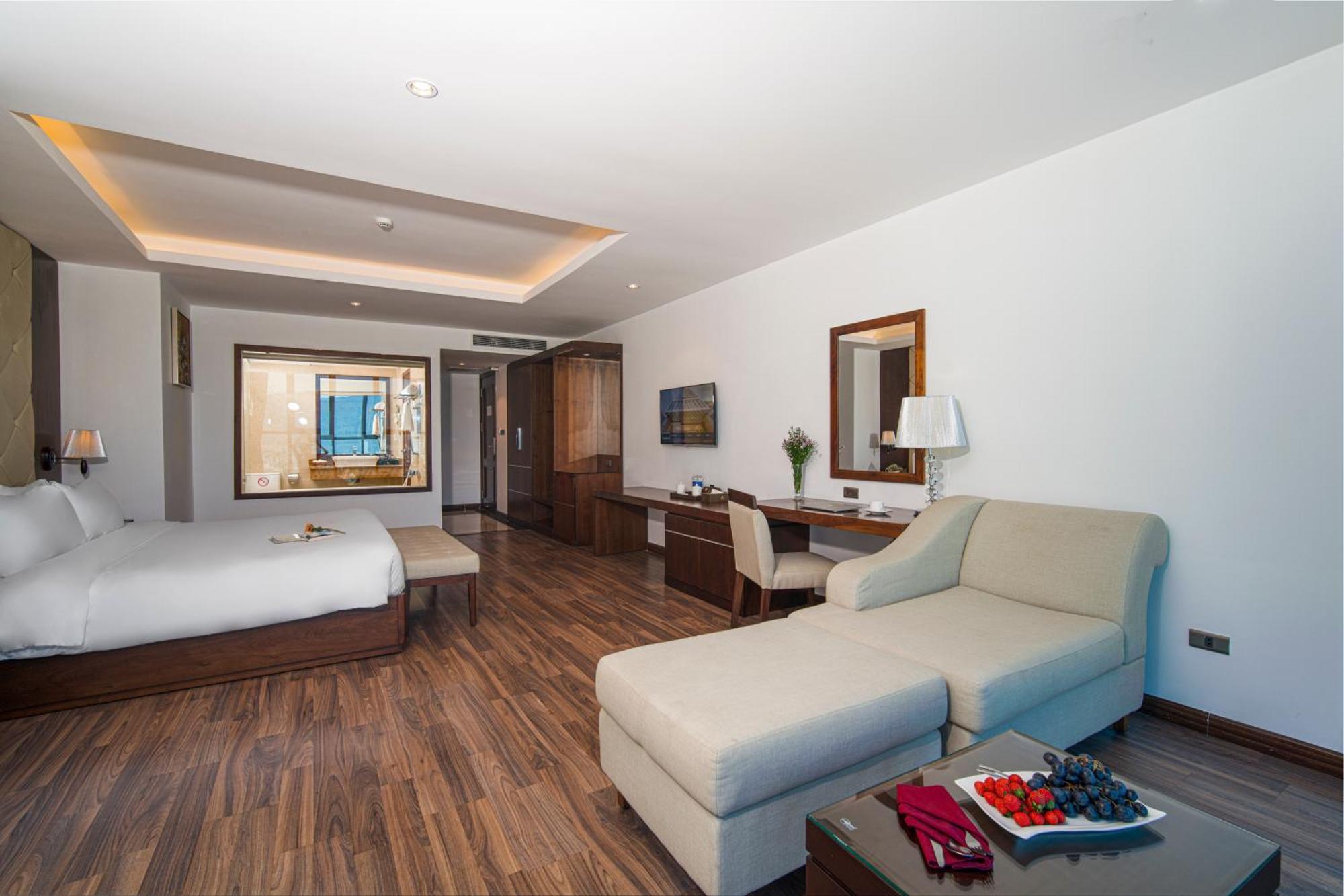 Luxtery Hotel & Spa Дананг Екстериор снимка